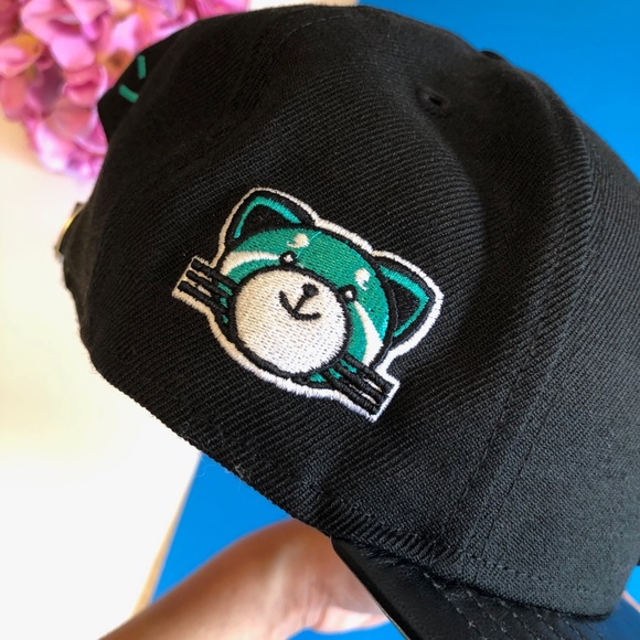 The Weeknd XO Kissland RARE Hat - Picture 6 of 8